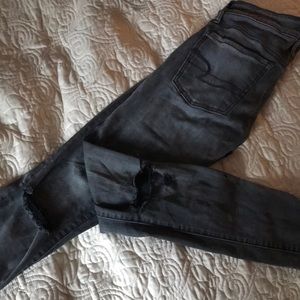 American eagle distressed skinny jeans!